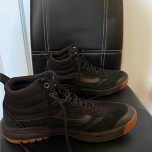 VANS UltraRange EXO Hi MTE Shoes